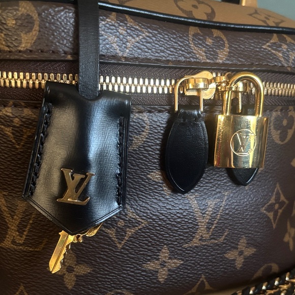 Louis Vuitton Vanity PM Reverse Monogram Chain Crossbody Strap with Dust Bag - Picture 4 of 16